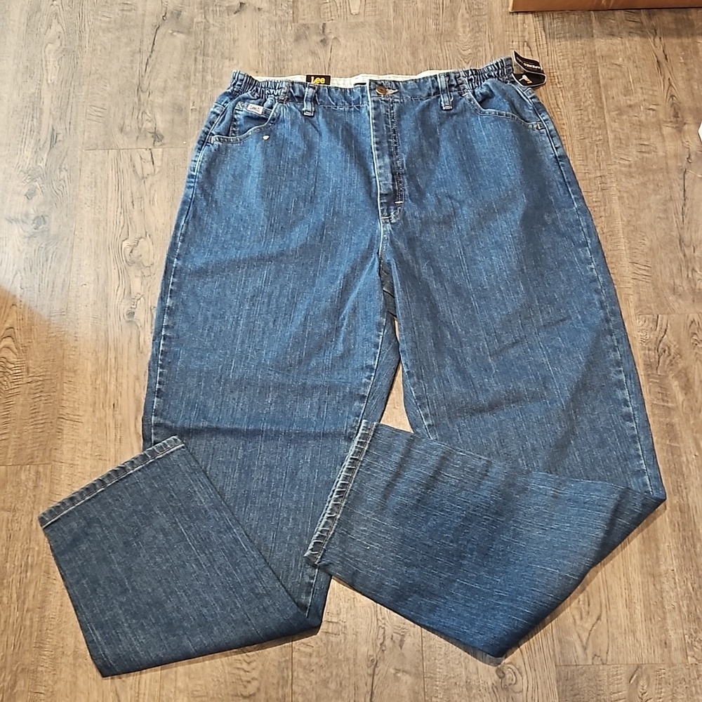 LEE Pepper Stone Long Tapered Leg Mid Rise Size 18 New With Tags